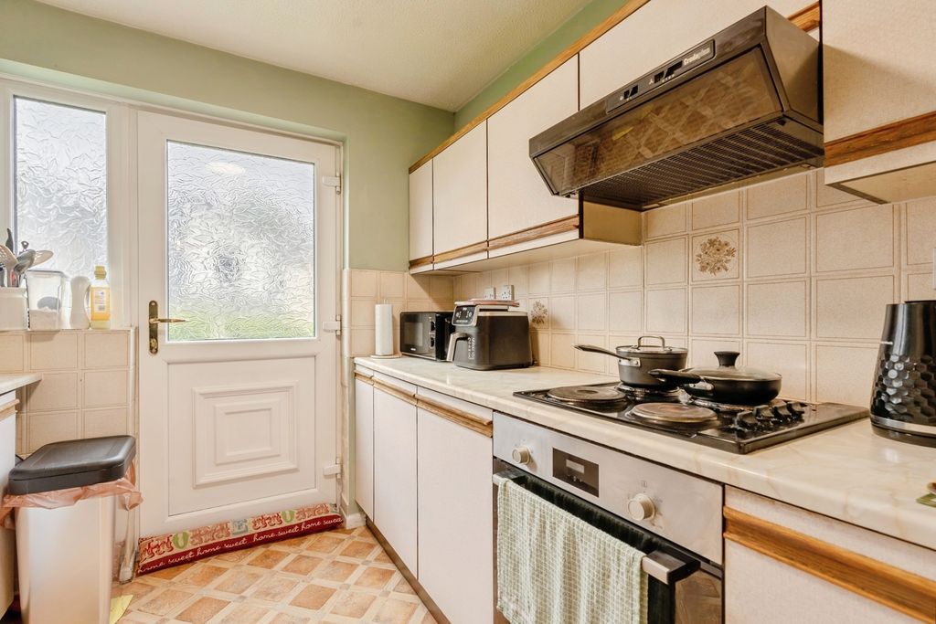 Property photo 3 of 16 Pbox-Img.Jpg
