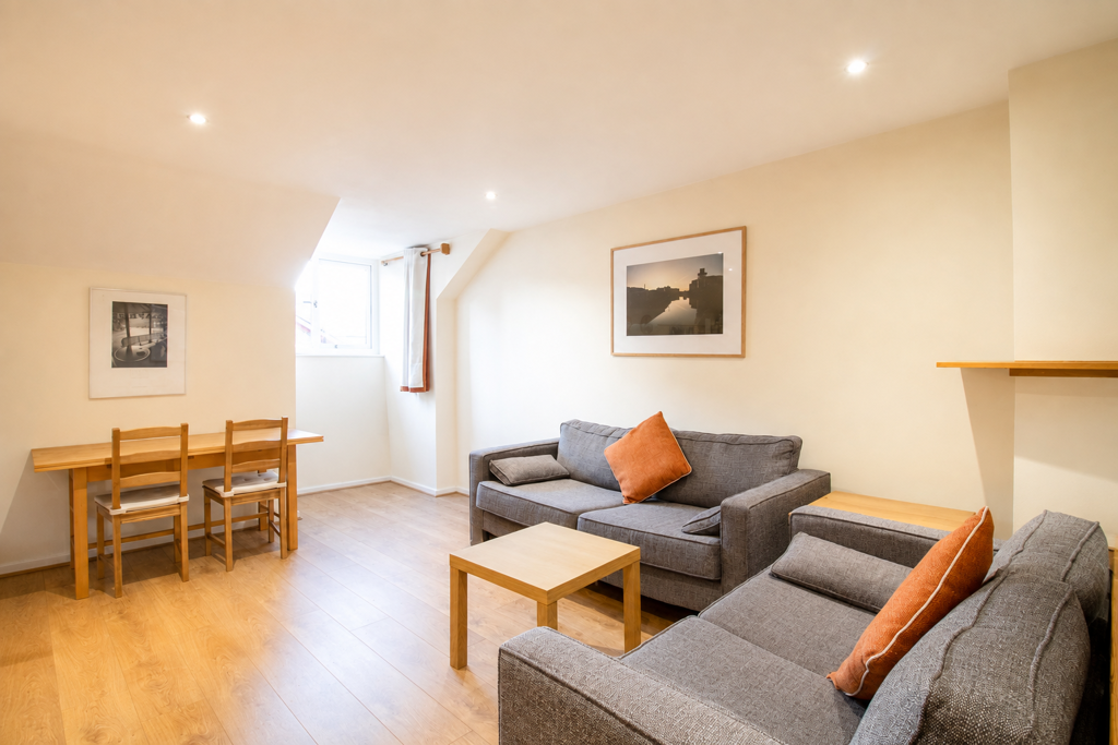 Property photo 1 of 10 Png