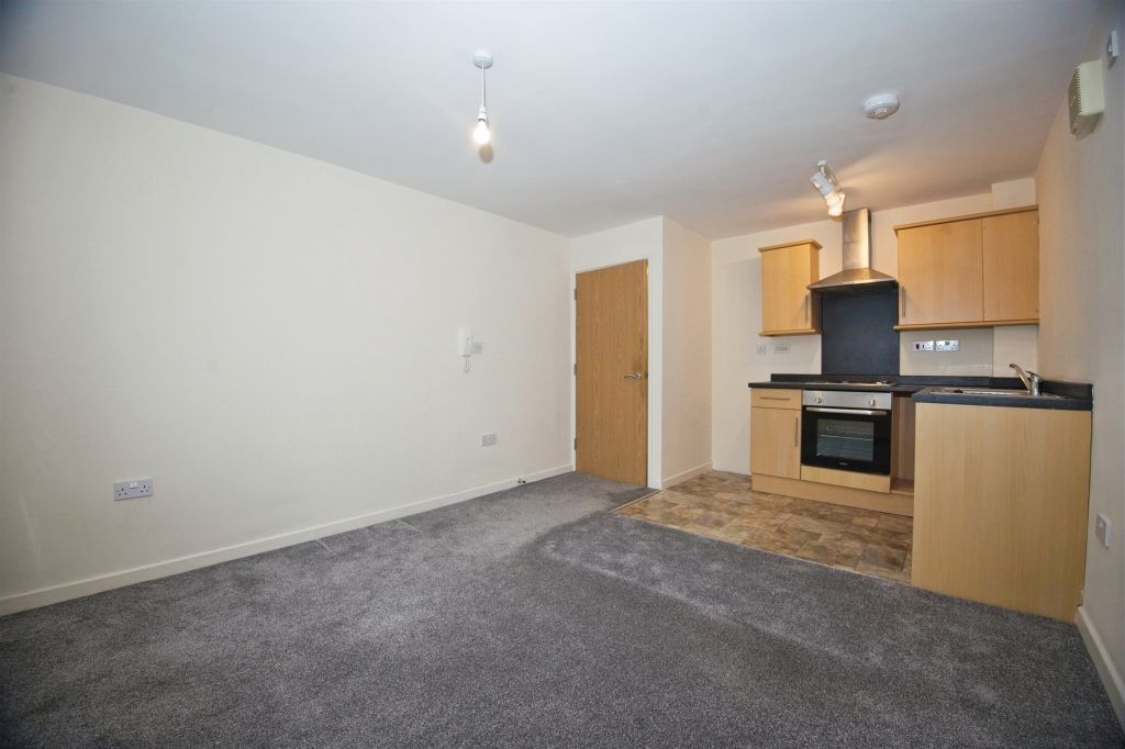 Property photo 3 of 8