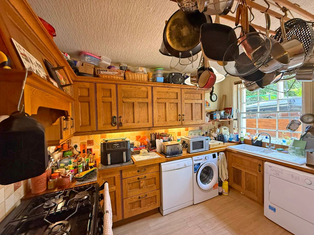 Property photo 3 of 11 Img_5165