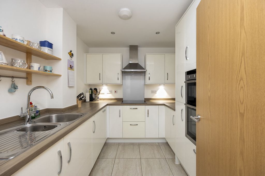 Property photo 3 of 16
