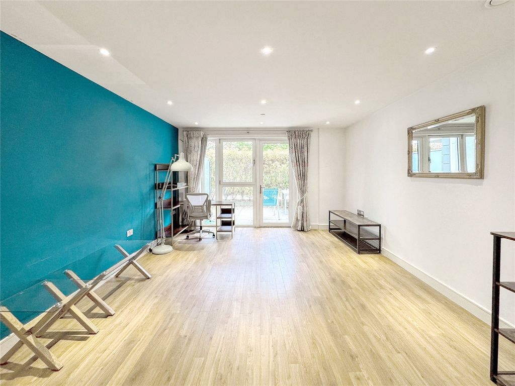 Property photo 1 of 16 Picture No. 20