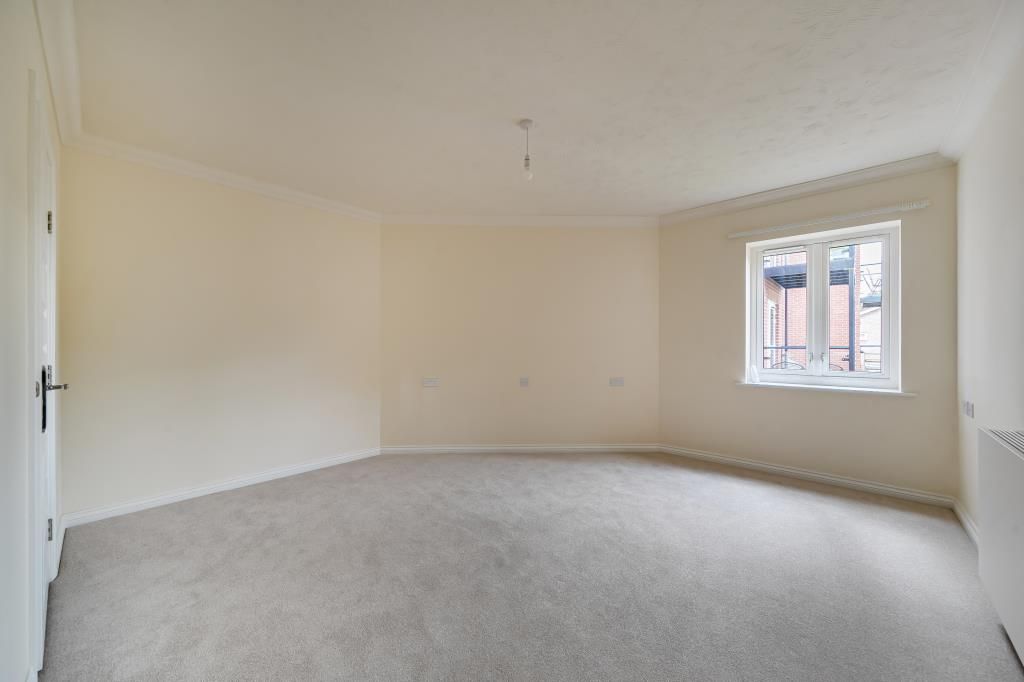 Property photo 2 of 20 Living Area