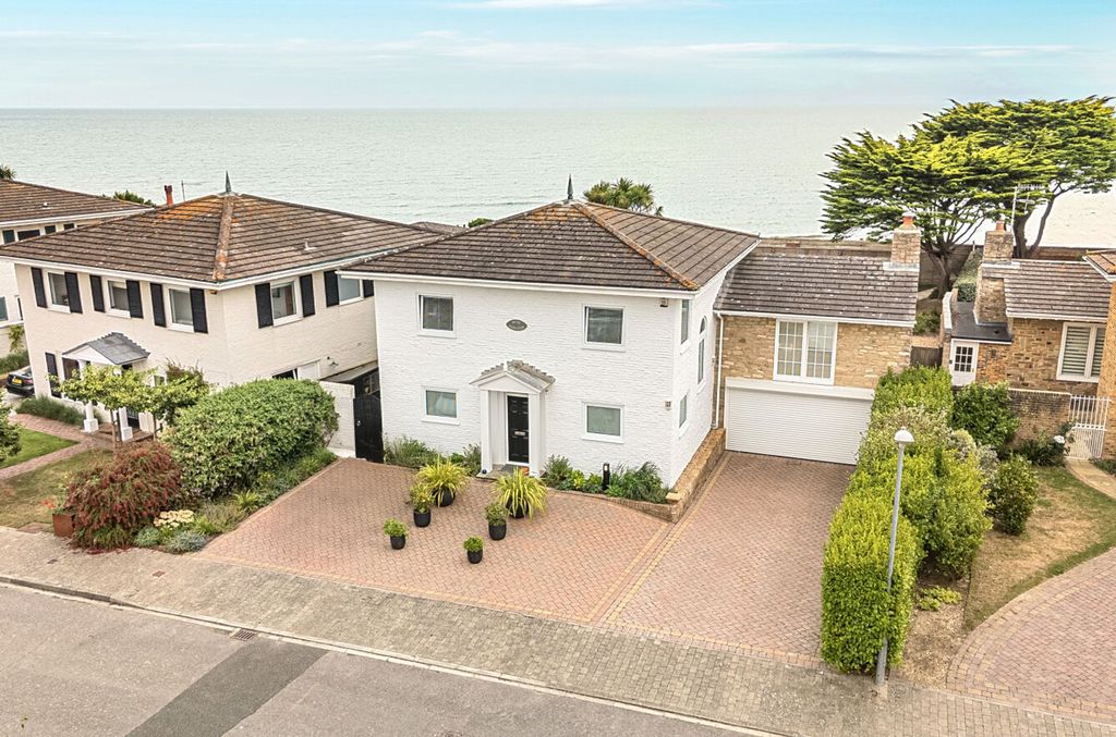 Property photo 1 of 33