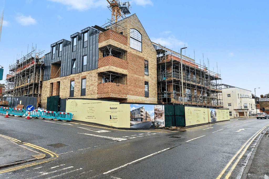 Property photo 1 of 8