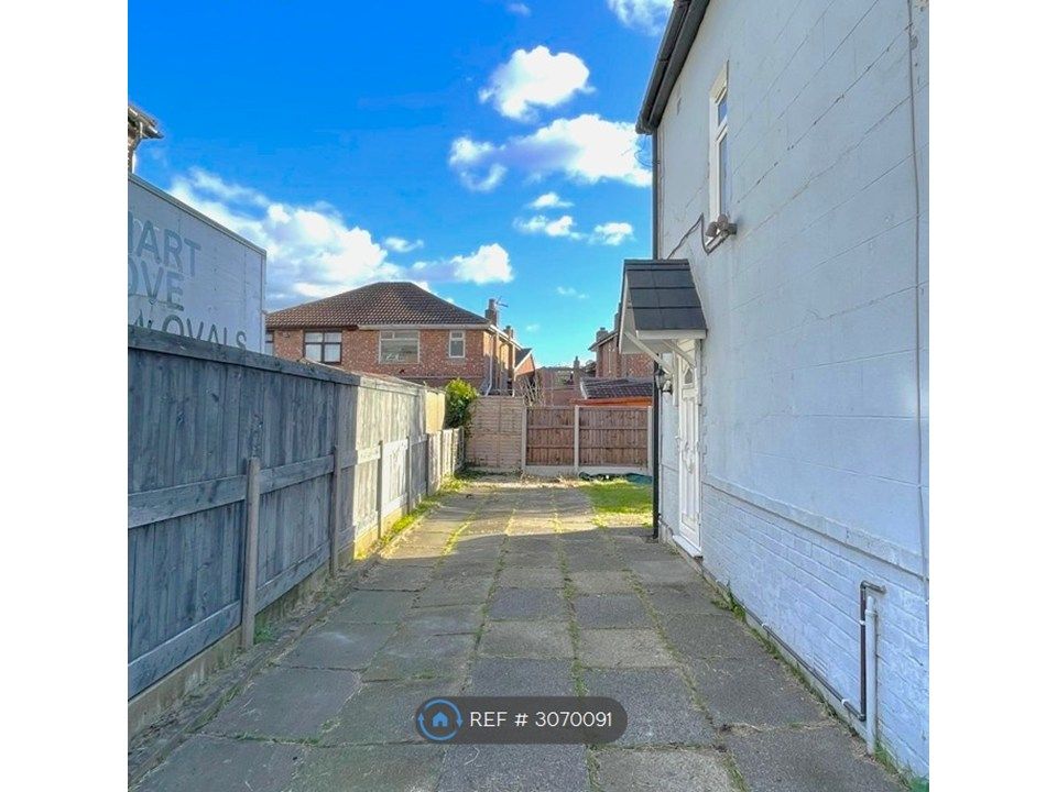 Property photo 3 of 33