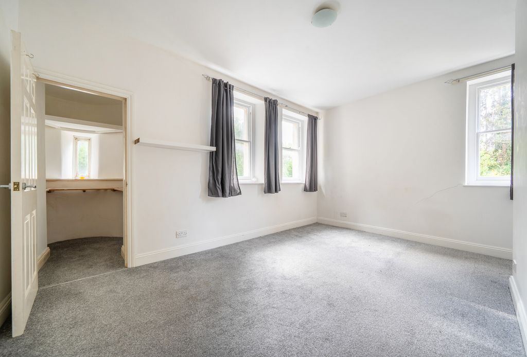 Property photo 3 of 7 Picture 3