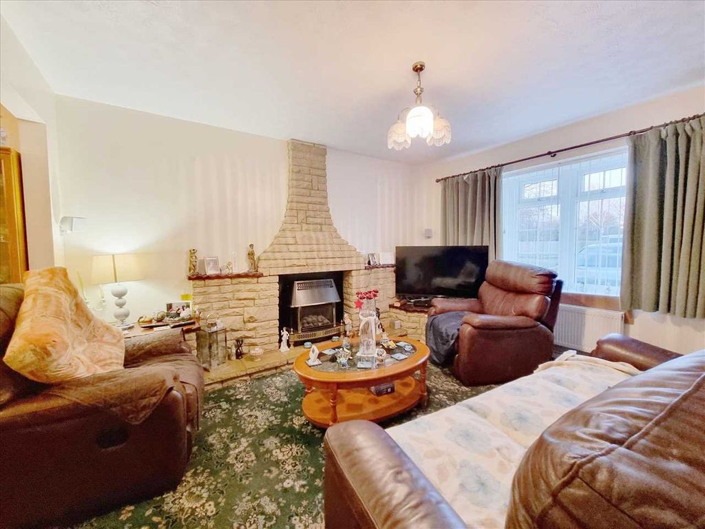 Property photo 3 of 10 Further Aspect: