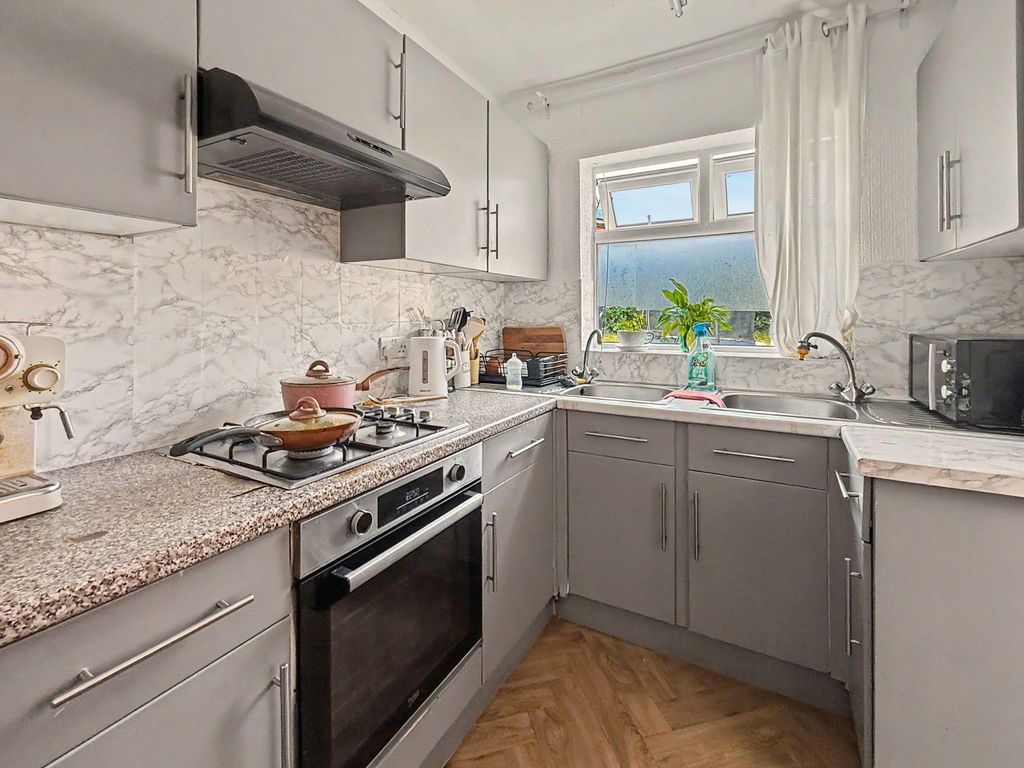 Property photo 3 of 23