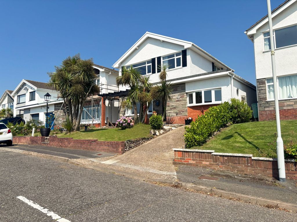Property photo 1 of 31