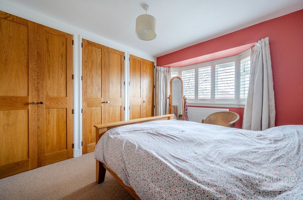 Additional image 7 of 5 bed detached house for salePulens Crescent, Petersfield, Hampshire GU31