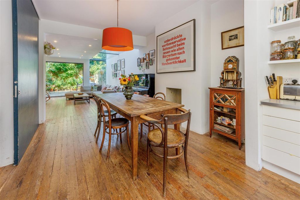 Property photo 3 of 21