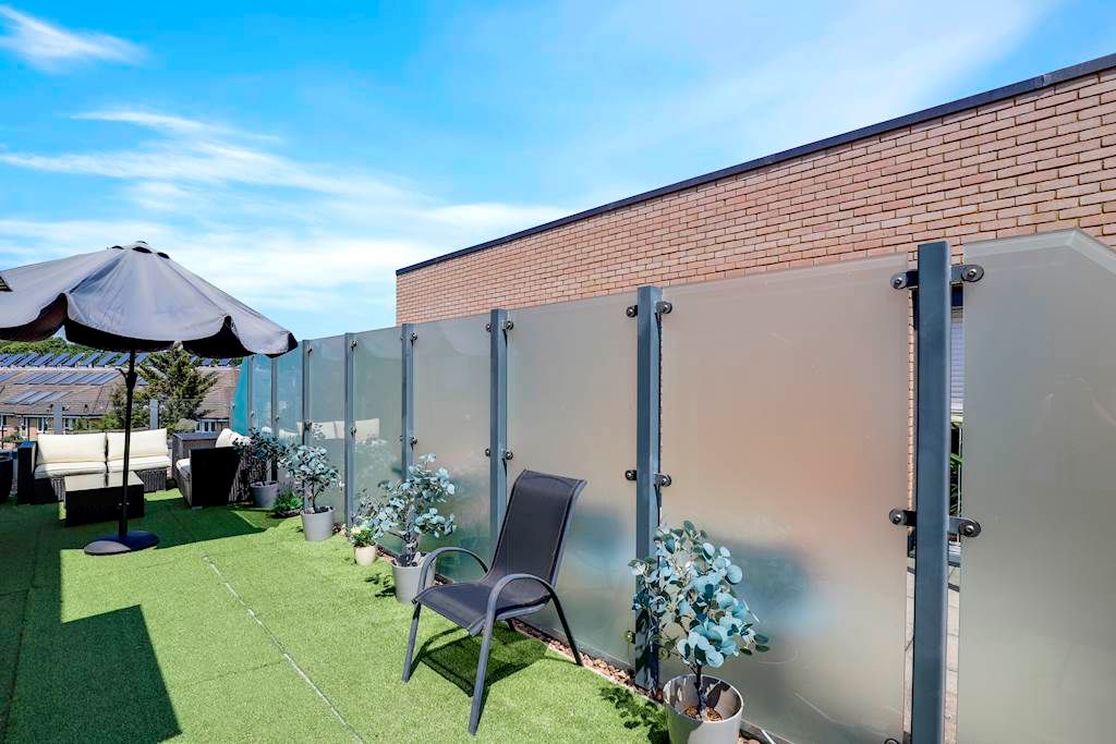 Property photo 2 of 13 10-Ad6Fjhhgll - 143 Lambourne House - 28-Small