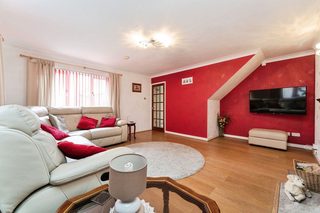 Property photo 2 of 28 Photo