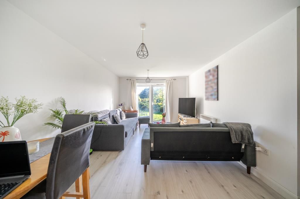 Property photo 3 of 15 Reception