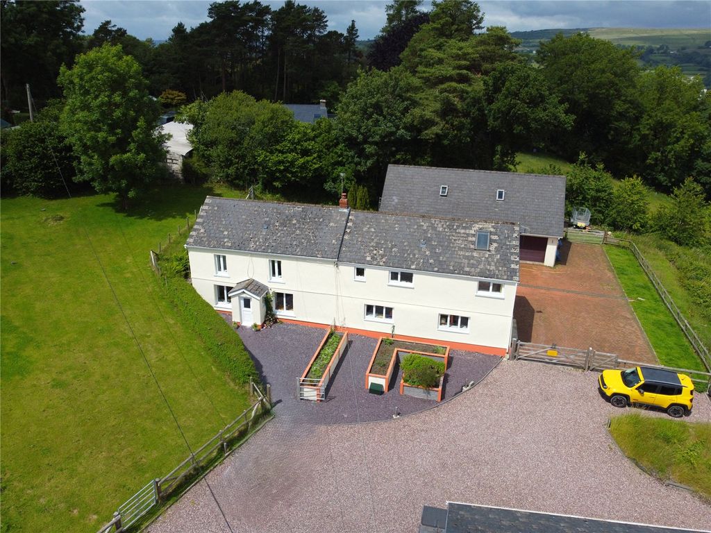 Property photo 2 of 38 Picture No. 51