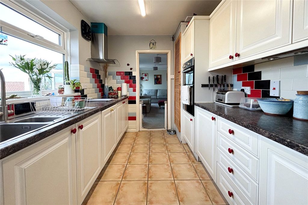 Property photo 2 of 25 Picture No. 40