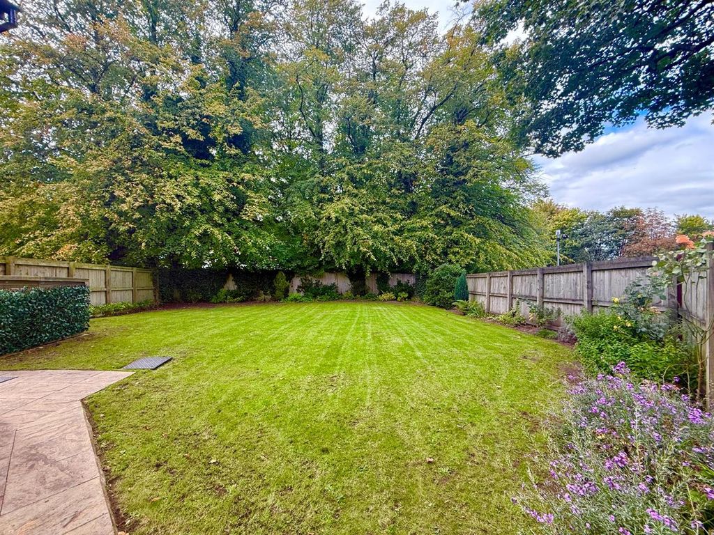 Property photo 2 of 18