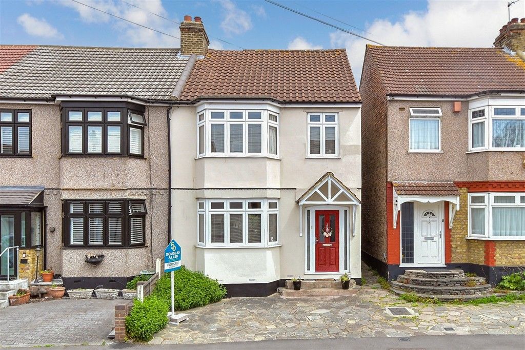Property photo 1 of 17 External Web