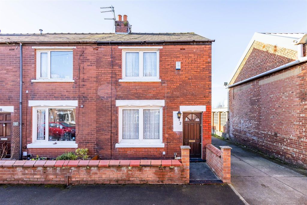 Property photo 1 of 13 Front External