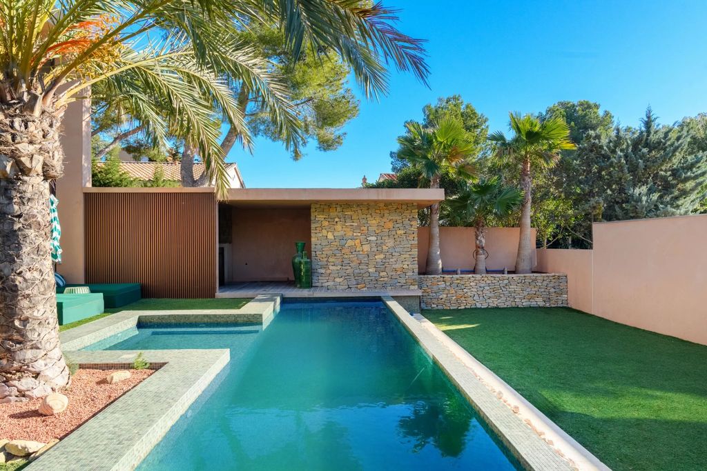 Property photo 3 of 26