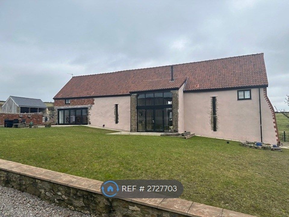 Property photo 2 of 35 Front Garden