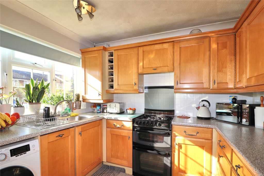 Property photo 2 of 11 Picture No. 18