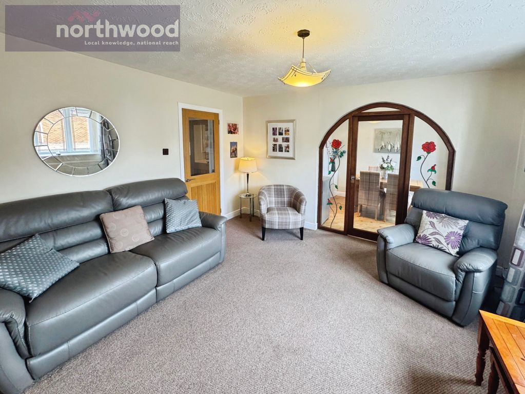 Property photo 3 of 25