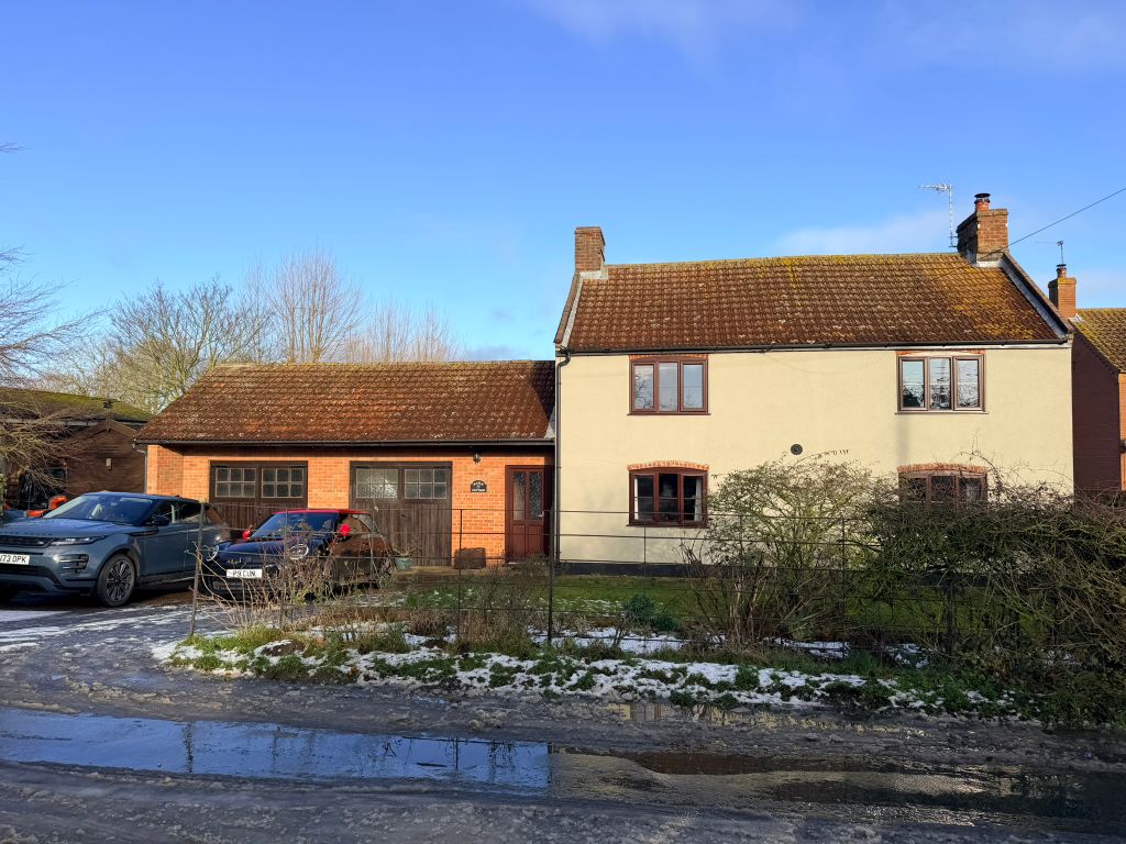 Property photo 2 of 32 Img_4384