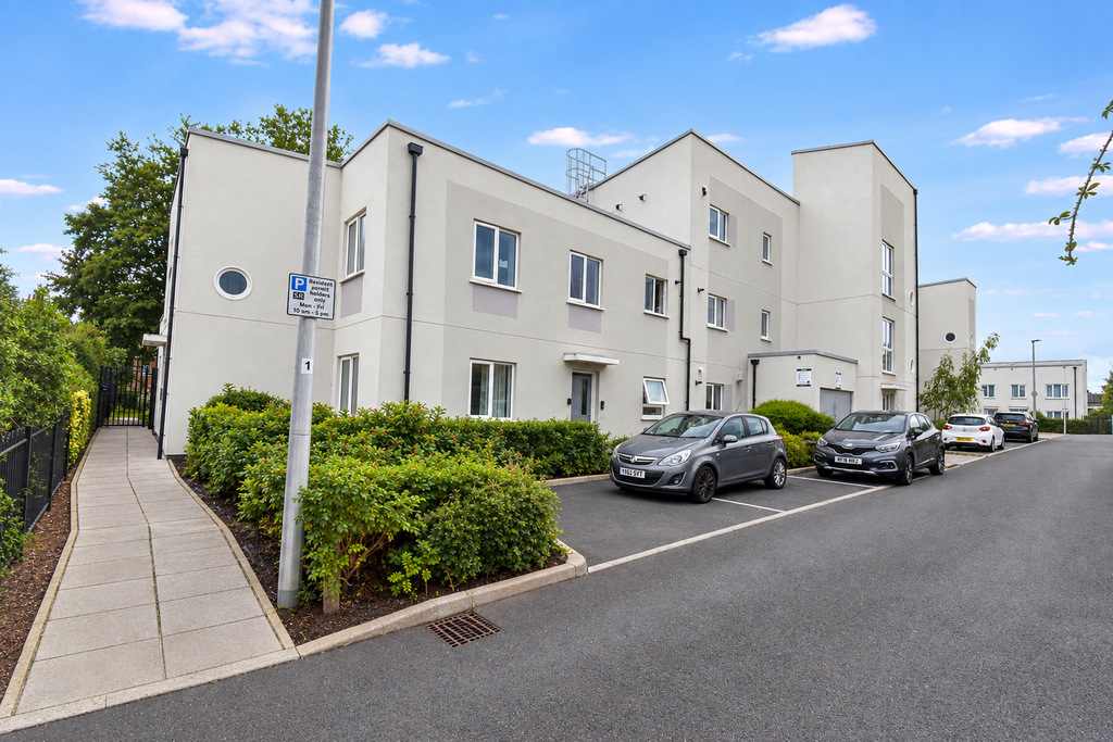 Property photo 1 of 15 9c18c42B-F6A8-4F5c-A78E-65623921d000