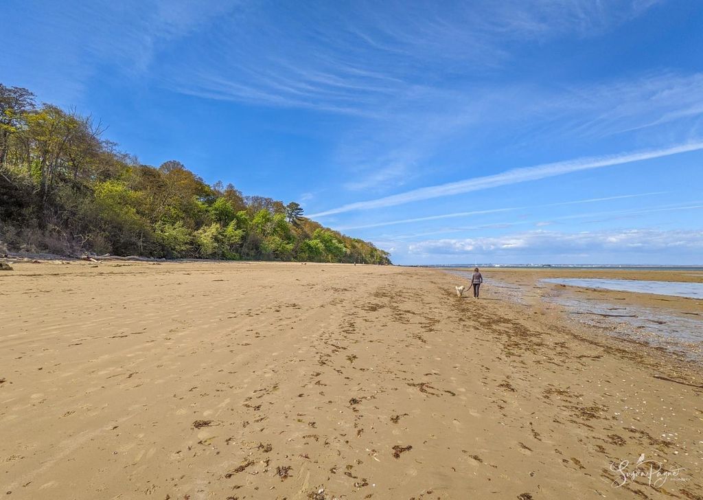 Property photo 2 of 29 A Stroll To Priory Bay