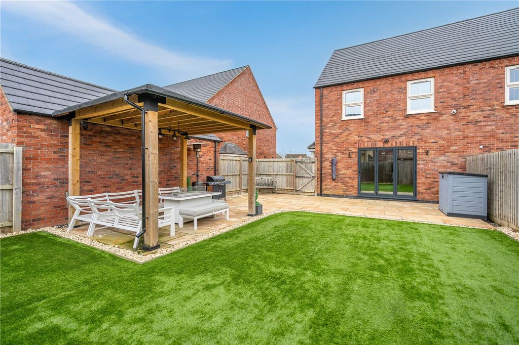 Property photo 3 of 18 Picture No. 07