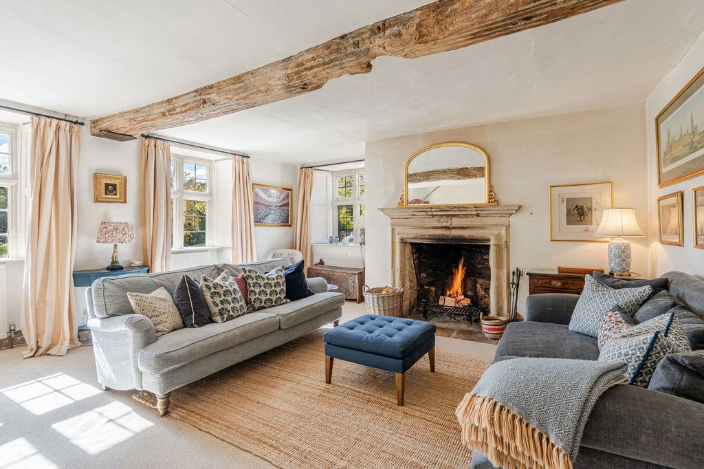 Property photo 2 of 19