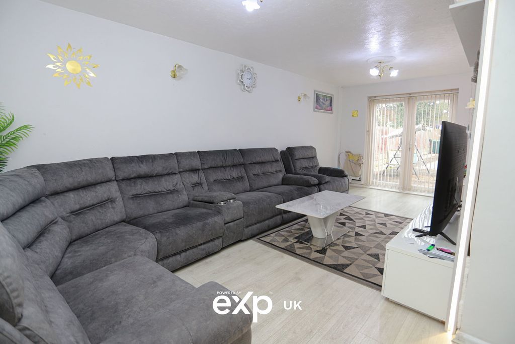 Property photo 3 of 22