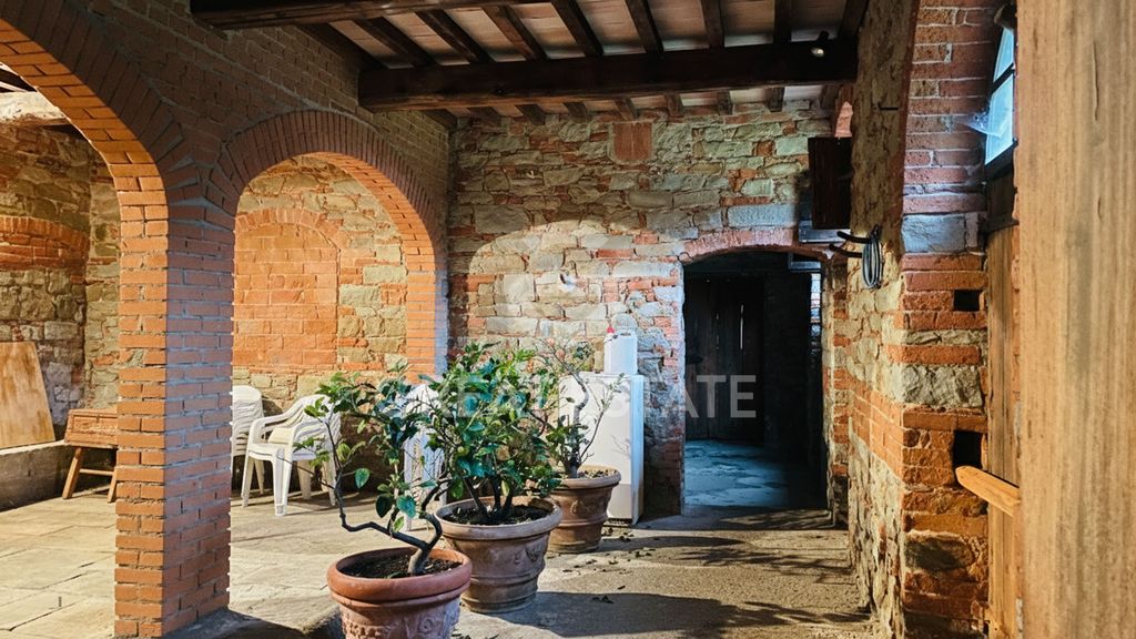 Property photo 2 of 21 Interiors