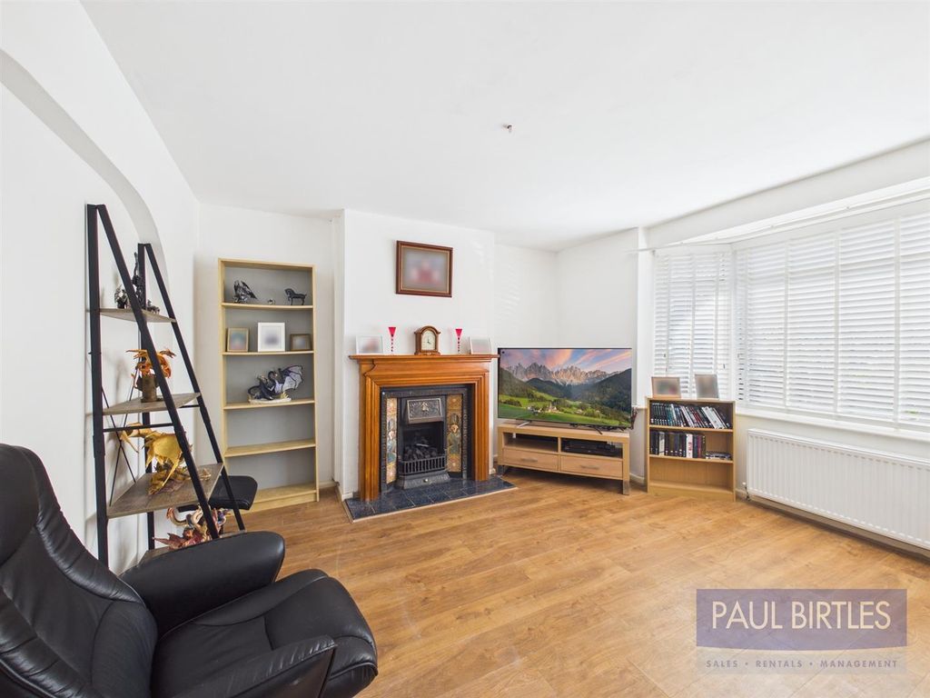 Property photo 3 of 24 Cam01301G0-Pr0741-Still002.Jpg