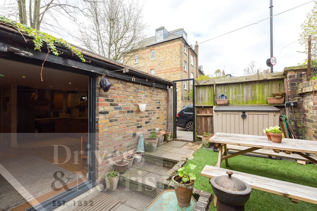 Property photo 3 of 11 Picture No. 08