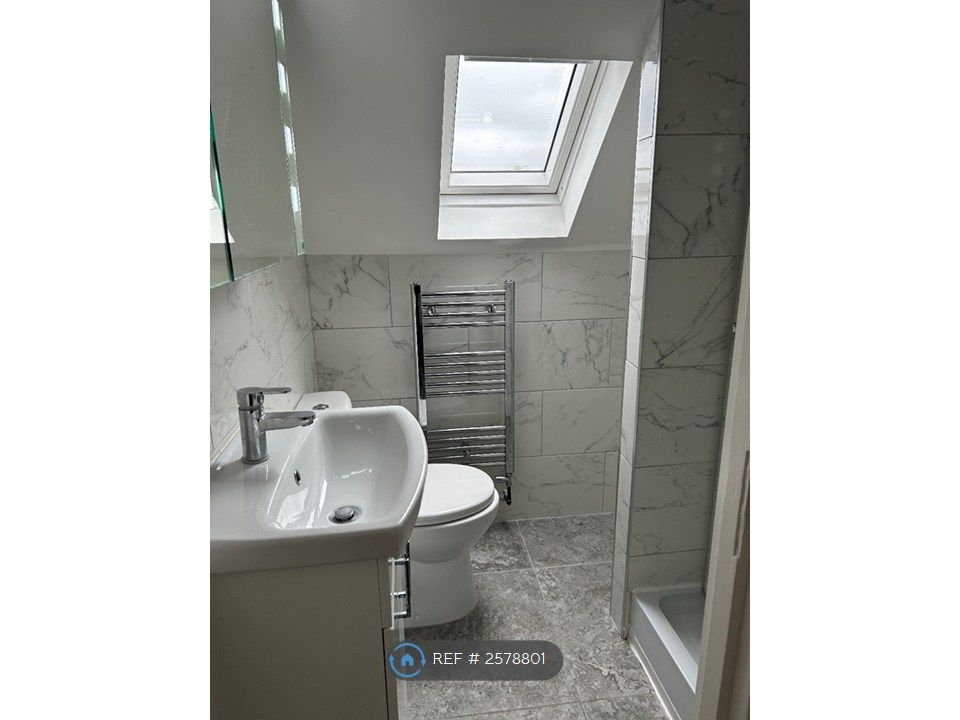 Property photo 3 of 28