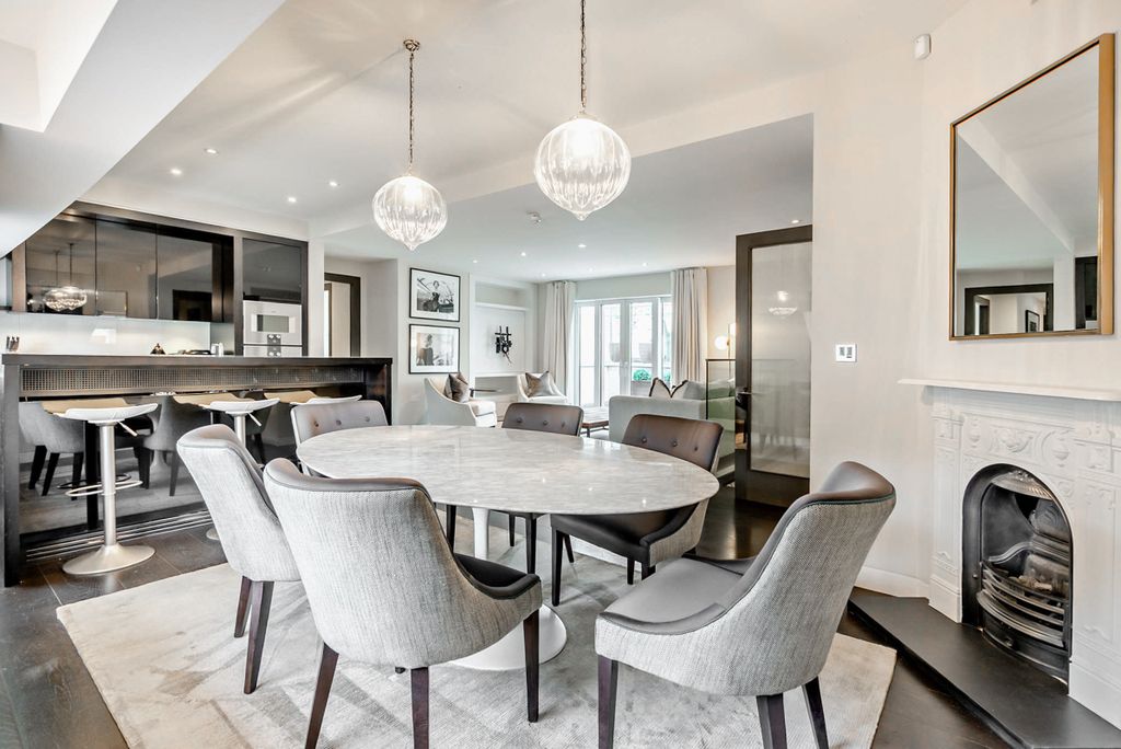 Property photo 3 of 35