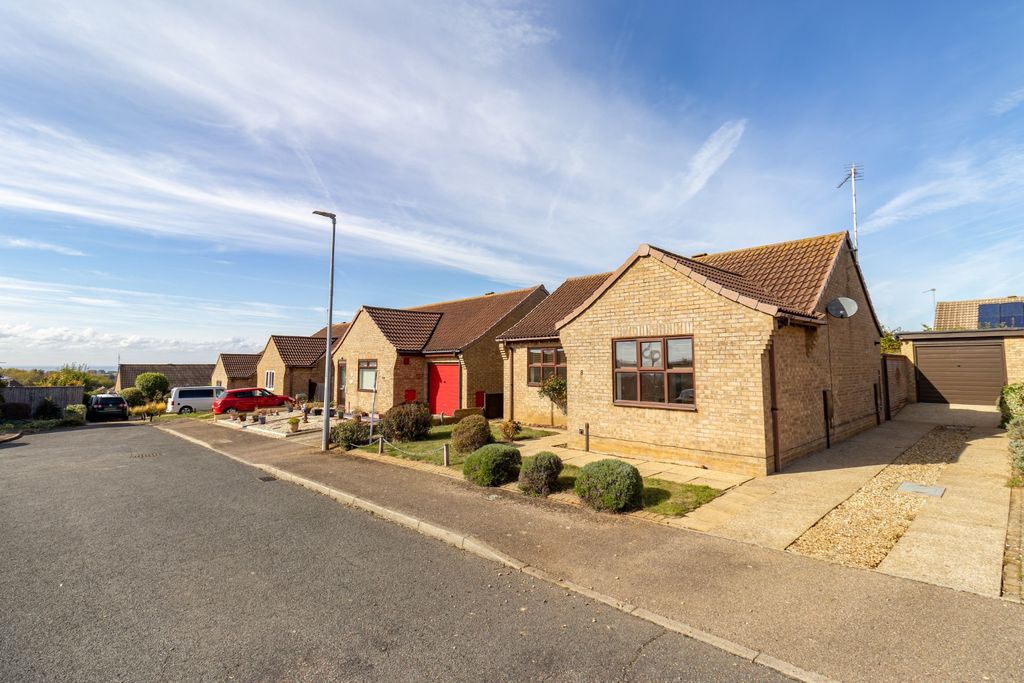 Property photo 2 of 15 4264764