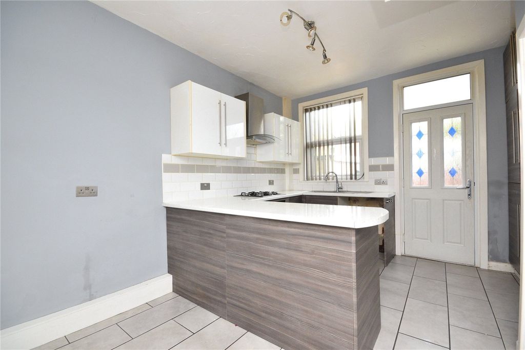Property photo 3 of 12 Picture No. 10