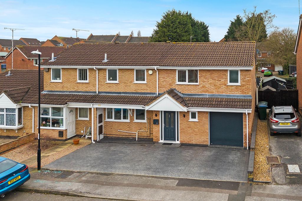 Property photo 1 of 27 Front (Exterior)