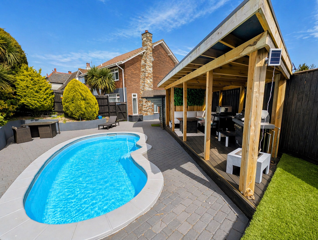 Property photo 2 of 24 Swimming Pool