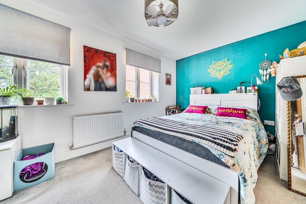 Property photo 3 of 18 1369912-14-68F1255Dde792.Jpg