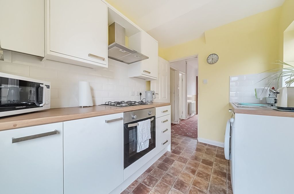Property photo 2 of 22 1339987-13-68A501Ae8Ae77