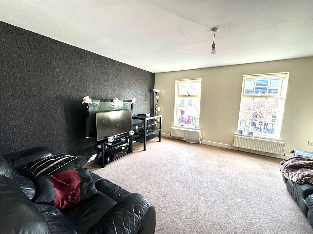Property photo 3 of 10 Picture No. 07