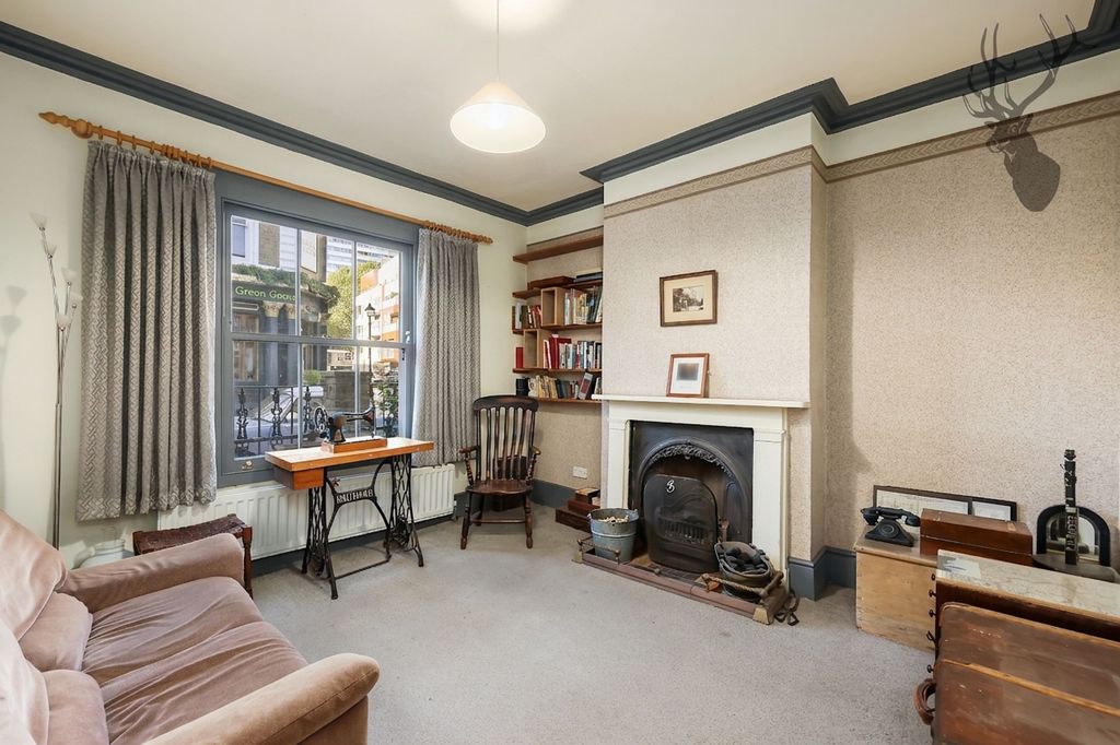 Property photo 2 of 15