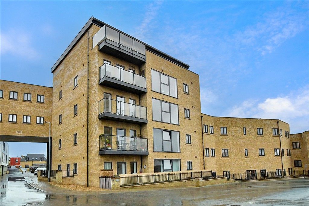 Property photo 1 of 11 External