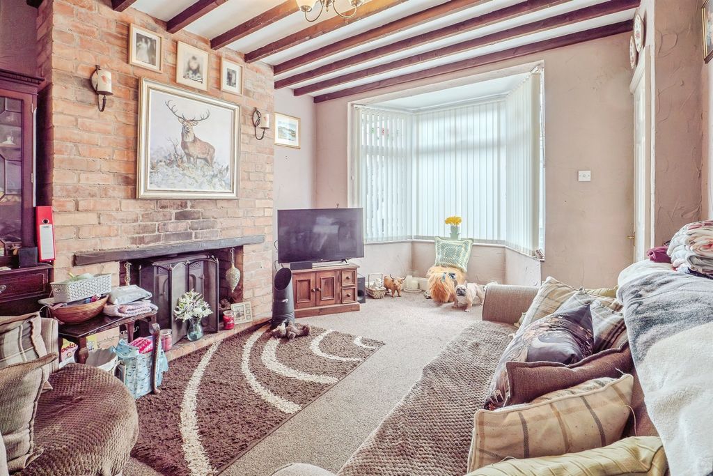 Property photo 2 of 17