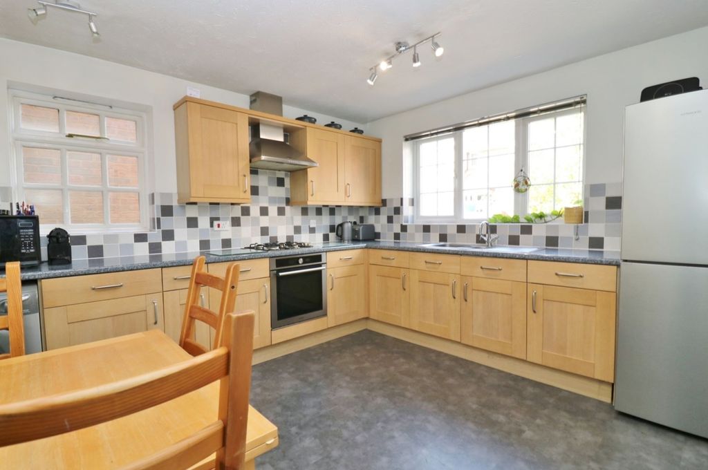 Property photo 3 of 16
